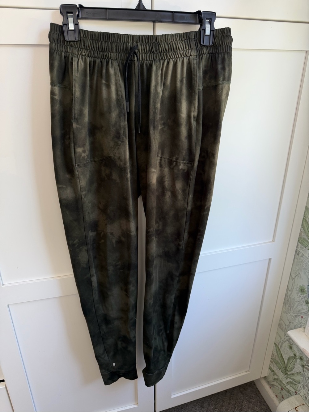 NOBULL Olive Tie-Dye Men's Jogger Sweatpants